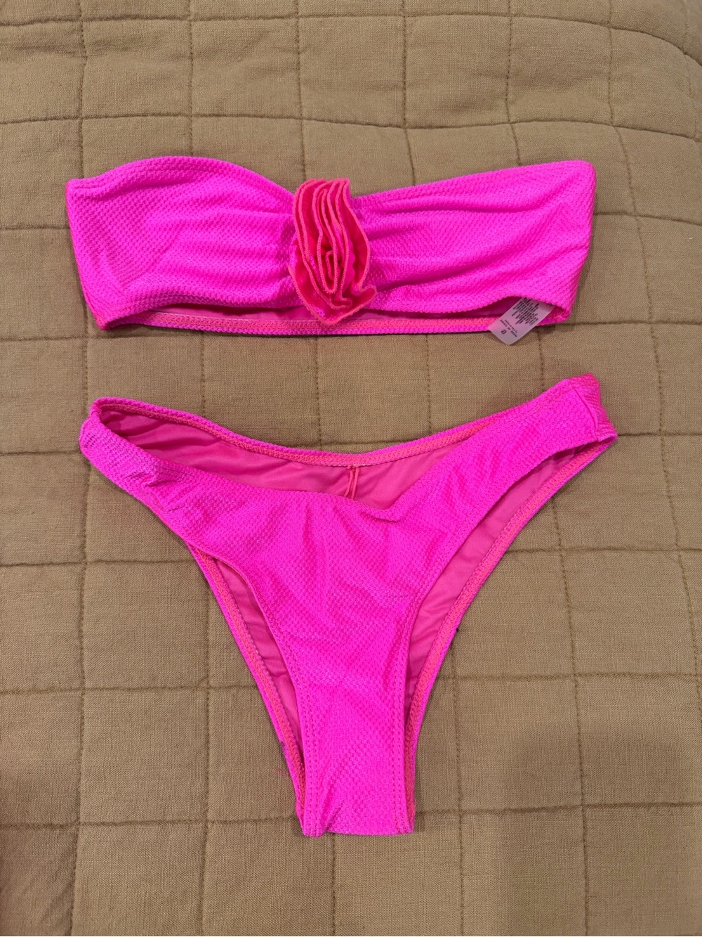 Bikini Set - Picture 2 of 3